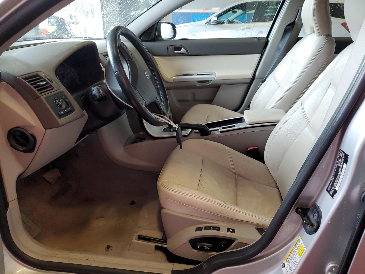 yv1672mw7b2636187 YV1672MW7B2636187 2011 Volvo V50 T5