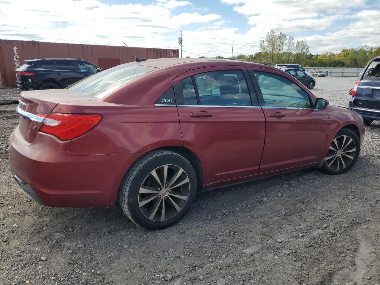 2013 Chrysler 200 Touring vin: 1C3CCBBG6DN766242