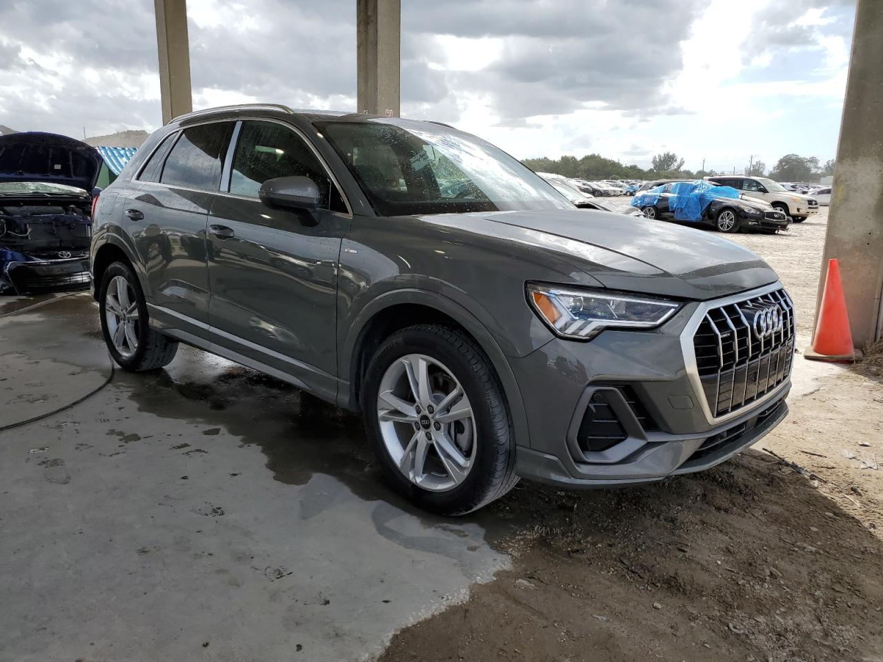 WA1EECF39N1148377 2022 Audi Q3 Premium Plus S Line 45