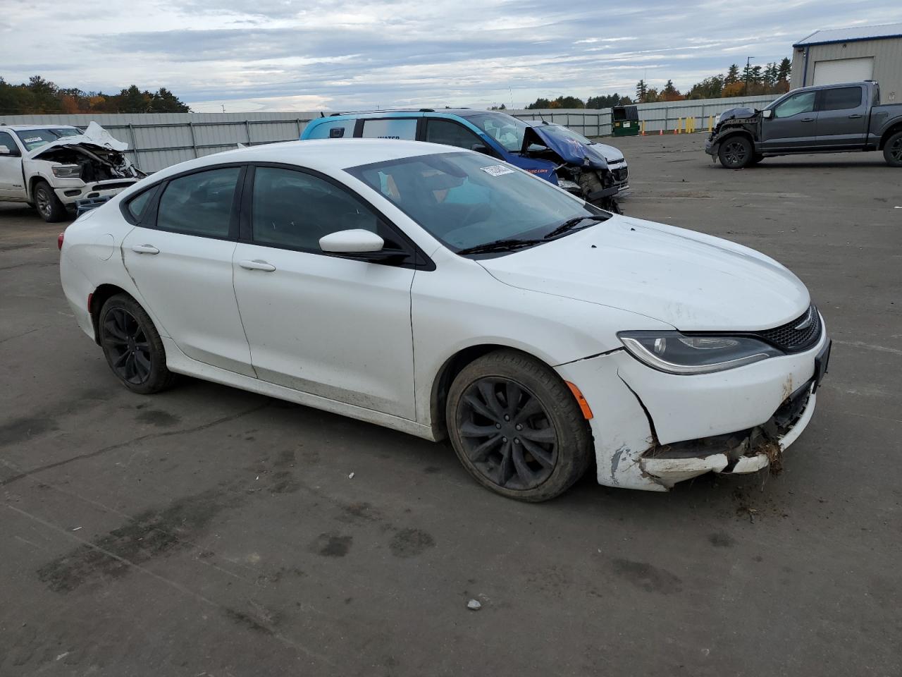 2015 Chrysler 200 S vin: 1C3CCCDG6FN630232