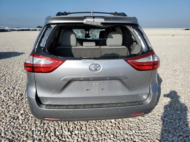 5TDYZ3DC4JS921862 Toyota SIENNA XLE