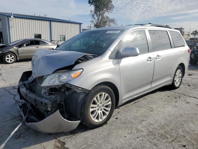 2017 Toyota Sienna XLE