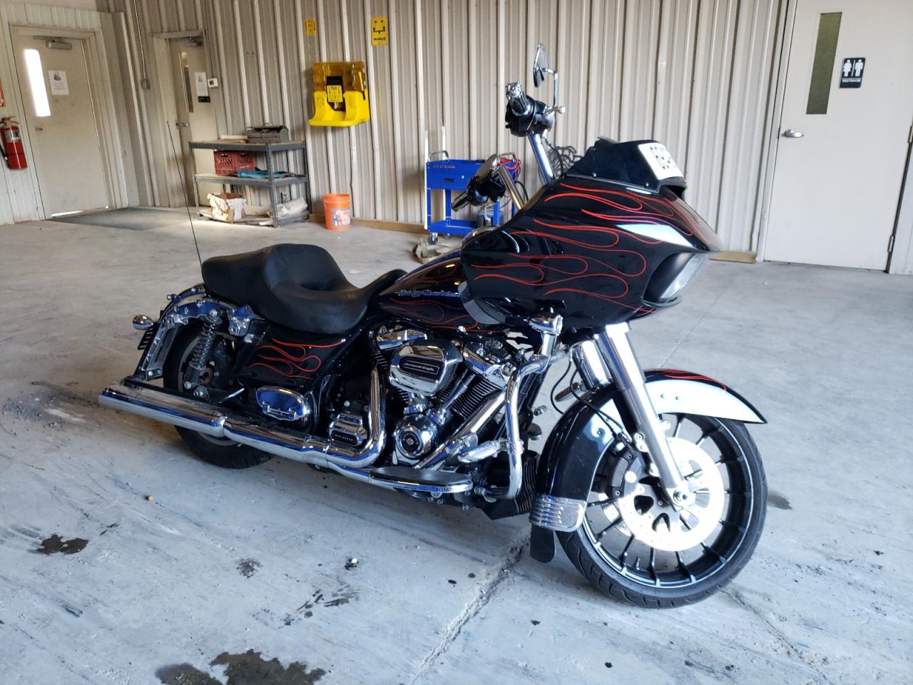 1HD1KHC14HB603761 HARLEY-DAVIDSON FLTRX ROAD 2017