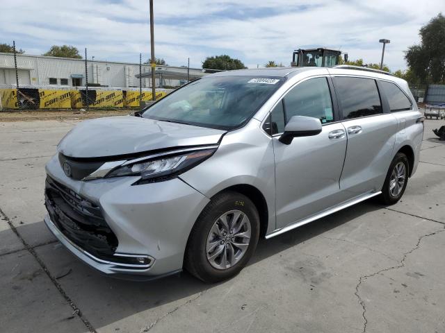 2023 Toyota Sienna XLE