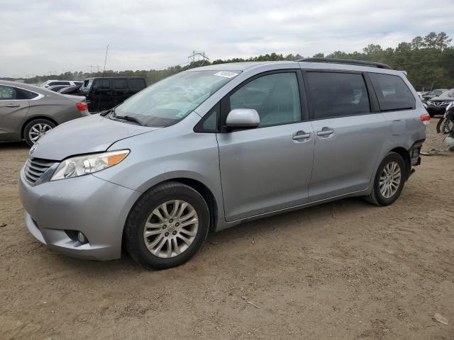 2012 Toyota Sienna XLE