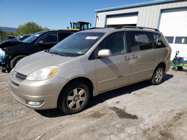 2004 Toyota Sienna XLE