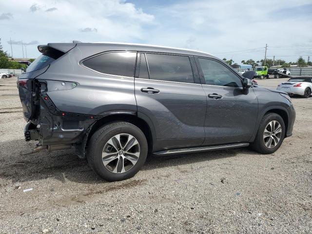 VIN 5TDGZRAH2NS128323 2022 Toyota Highlander, Xle no.3