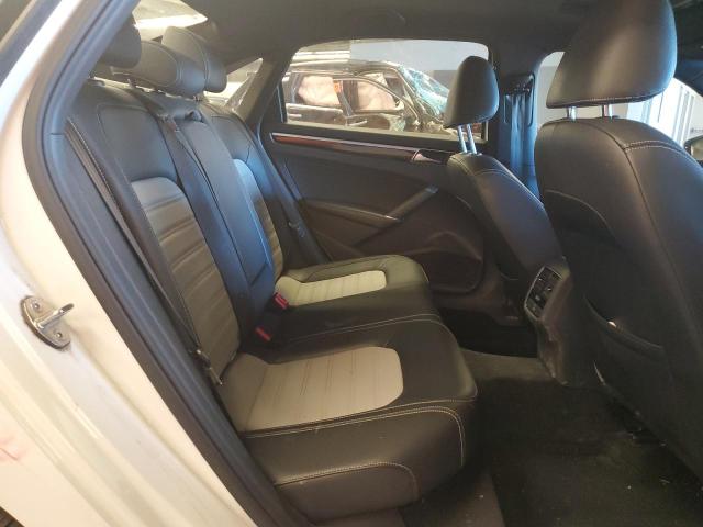 2018 VOLKSWAGEN PASSAT GT 1VWJM7A32JC048607