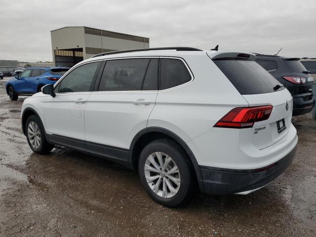 3VV3B7AX3KM063901 Volkswagen Tiguan SE 2