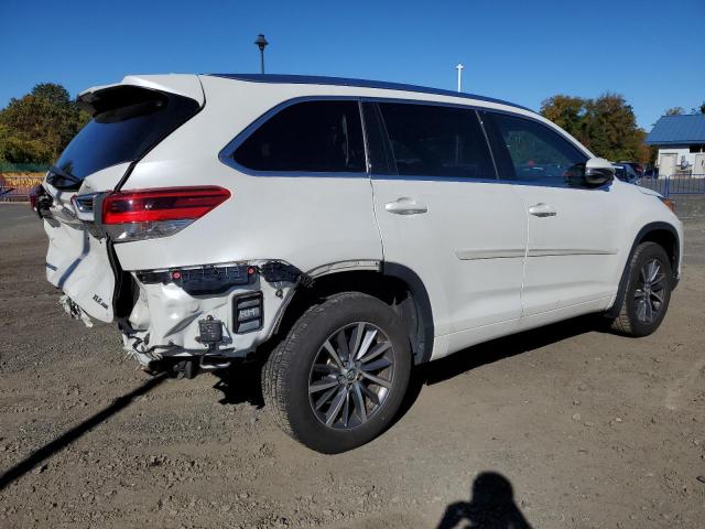 5TDJZRFH0JS525036 Toyota Highlander Se