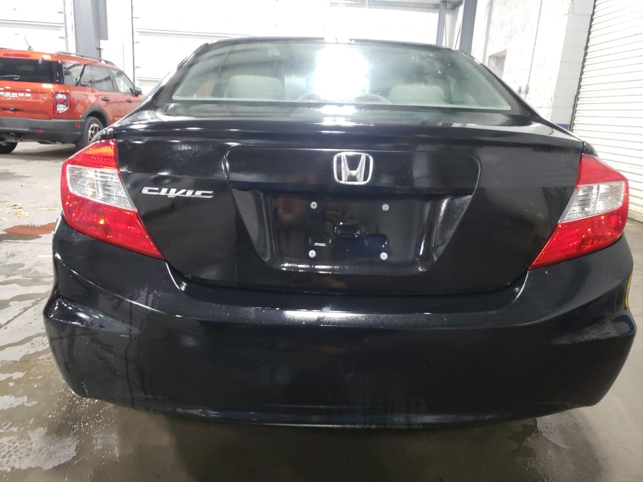 2HGFB2F58CH305590 2012 Honda Civic Lx