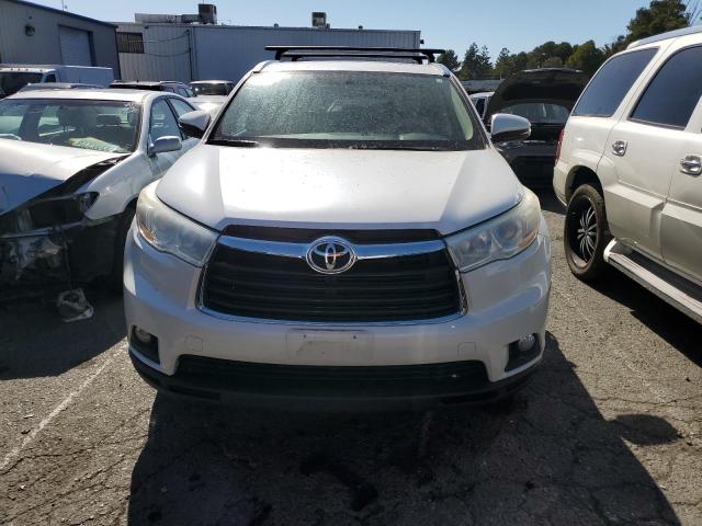 VIN 5TDJKRFHXES037187 2014 Toyota Highlander, Xle no.5