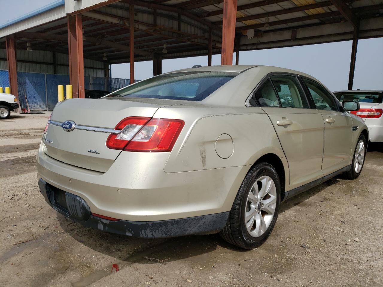 1FAHP2EW5BG126927 2011 Ford Taurus Sel