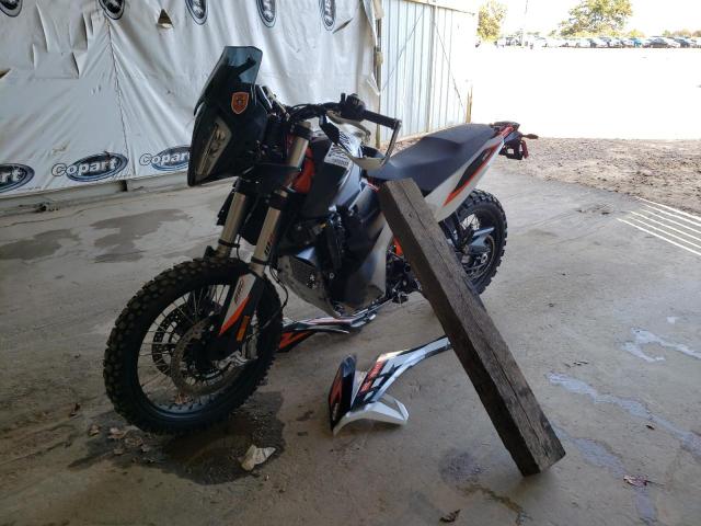 2022 KTM 890 ADVENT - VBKTR640XNM834677