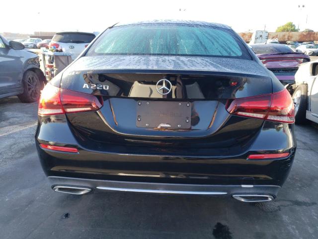 WDD3G4EB5KW002004 Mercedes-Benz A 220