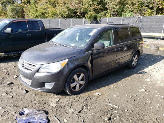 2011 Volkswagen Routan SE