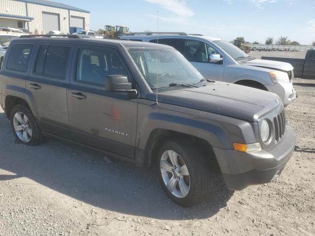 1C4NJPFA5GD582403 Jeep Patriot Latitude