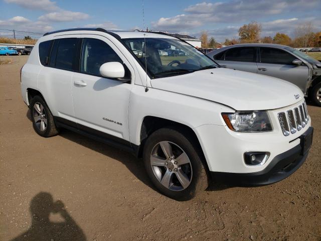1C4NJDEB8HD126681 Jeep Compass Latitude