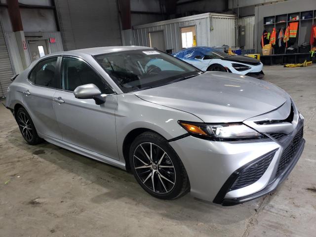 4T1G11AK8MU413277 Toyota Camry SE 4