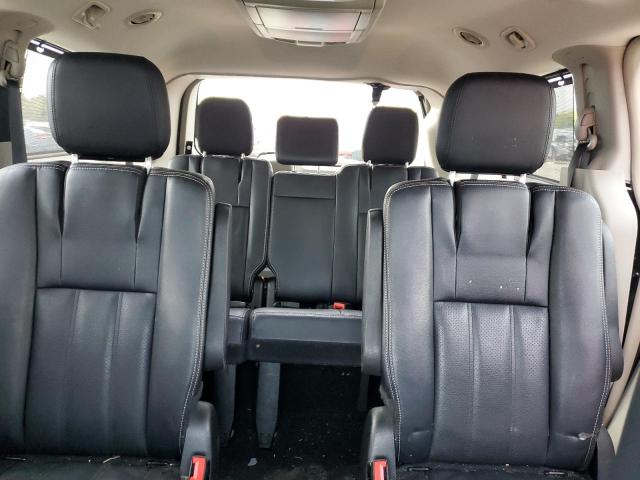 2016 CHRYSLER TOWN & COU - 2C4RC1CG2GR166517
