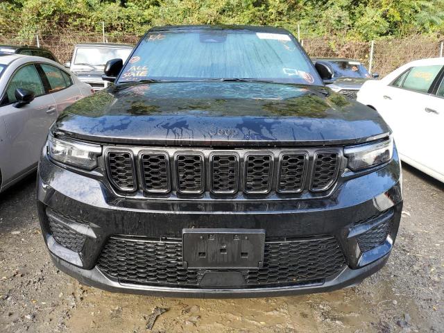 1C4RJHAG2N8572226 Jeep Grand Cherokee Laredo