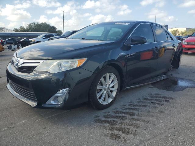 2014 Toyota Camry Hybrid 