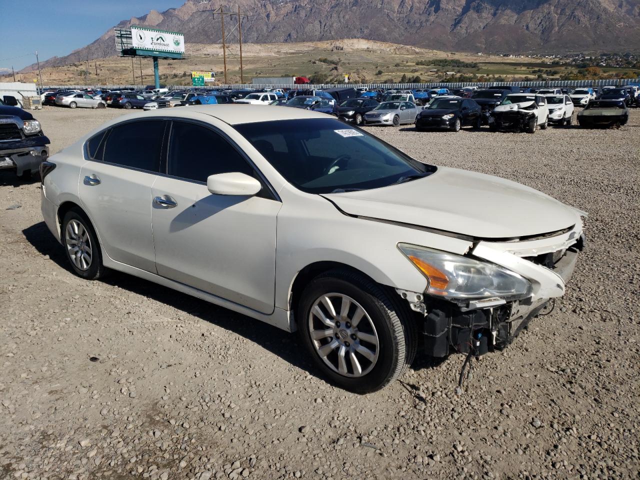 1N4AL3AP5EC105296 2014 Nissan Altima 2.5