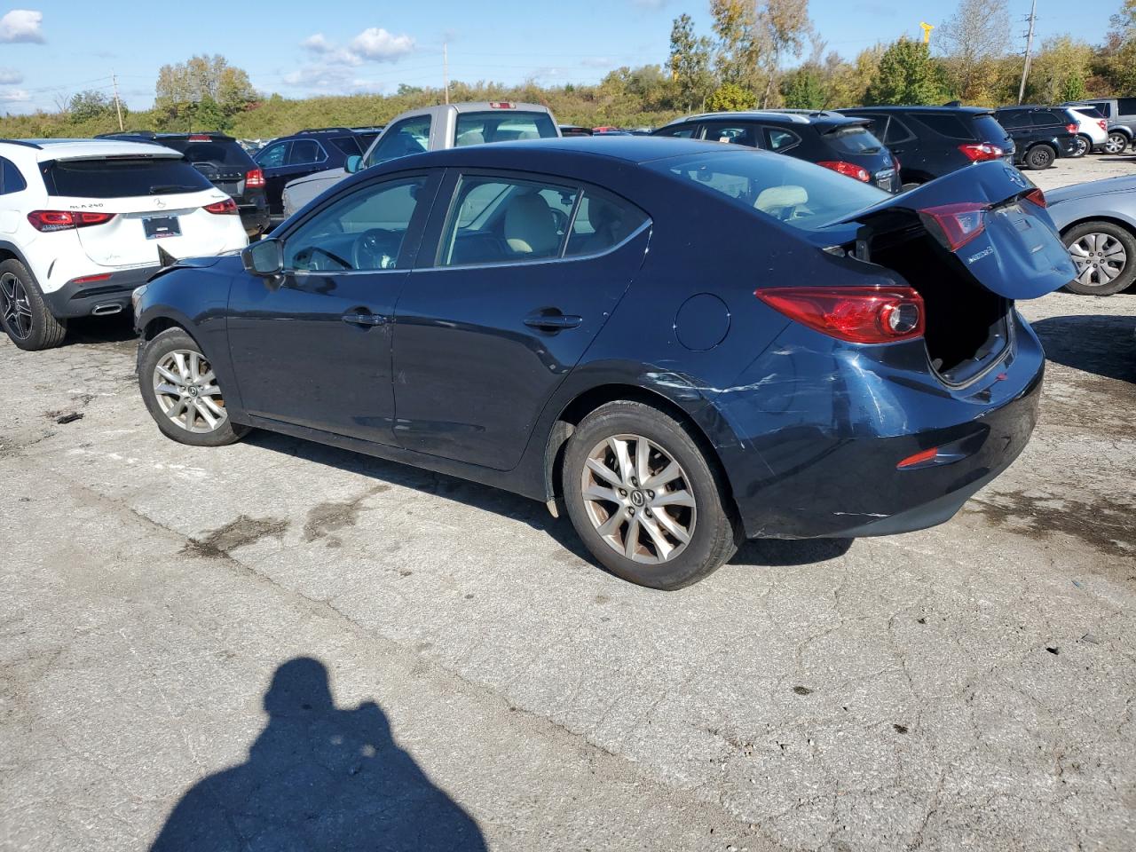 2017 Mazda 3 Sport vin: 3MZBN1U76HM143161