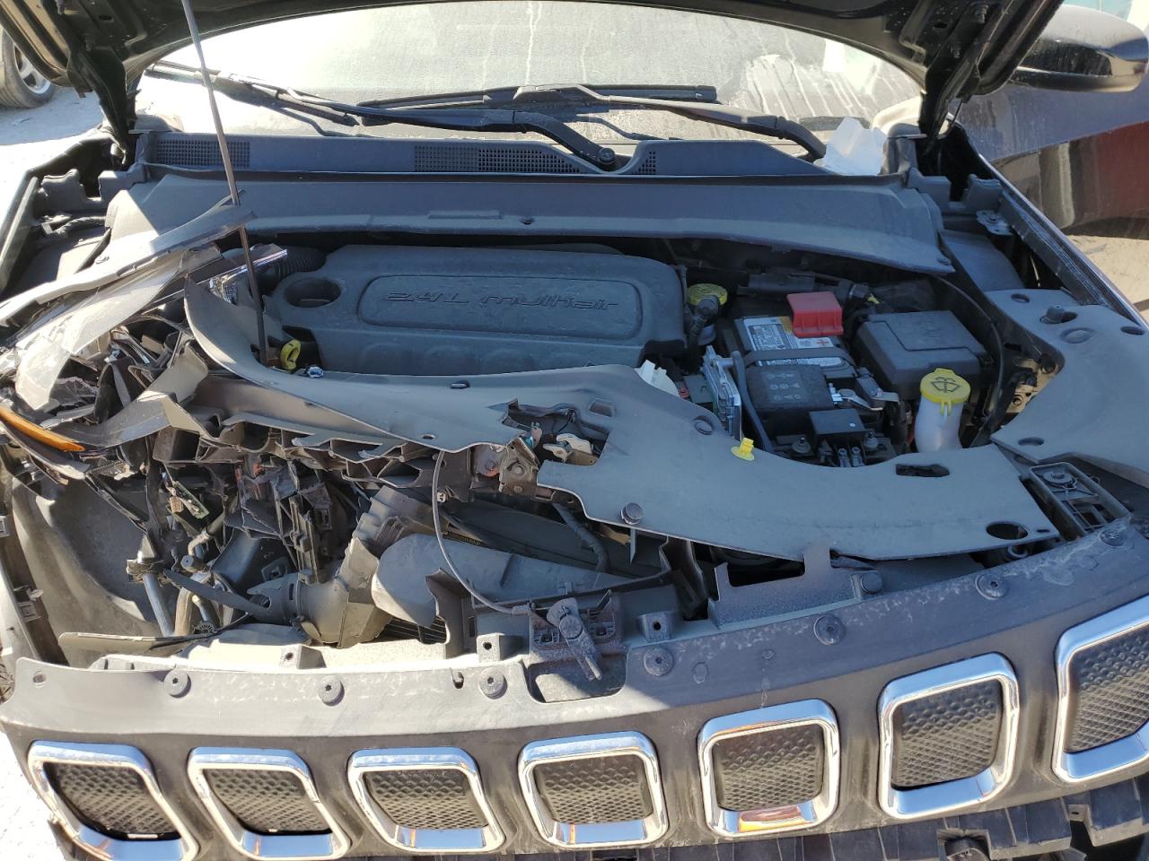 3C4NJCBB8NT213419 2022 Jeep Compass Latitude