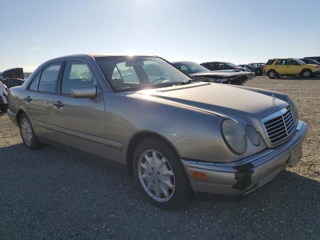 1998 Mercedes-Benz E 300Td VIN: WDBJF25F0WA477282 Lot: 73424273