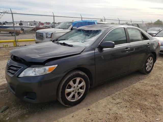 Lot #2246719445 2011 TOYOTA CAMRY BASE salvage car