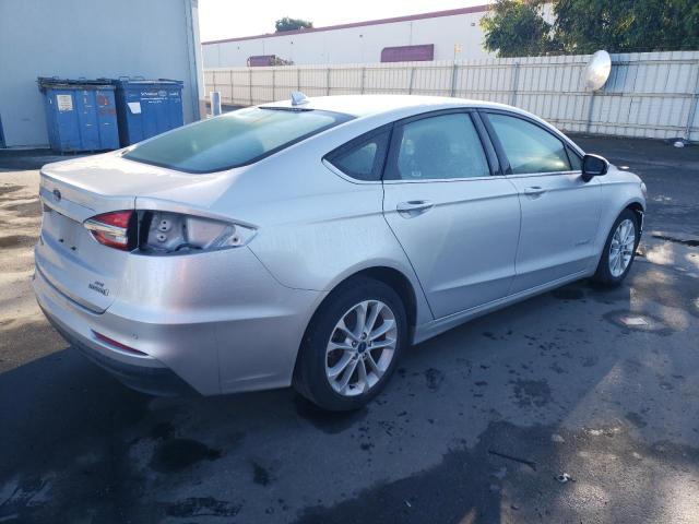 3FA6P0LU8KR206731 Ford Fusion SE 3