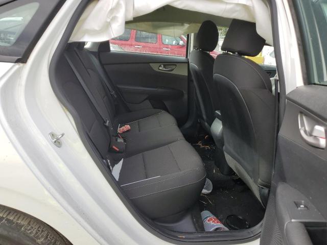 3KPF24AD4ME277874 KIA FORTE FE