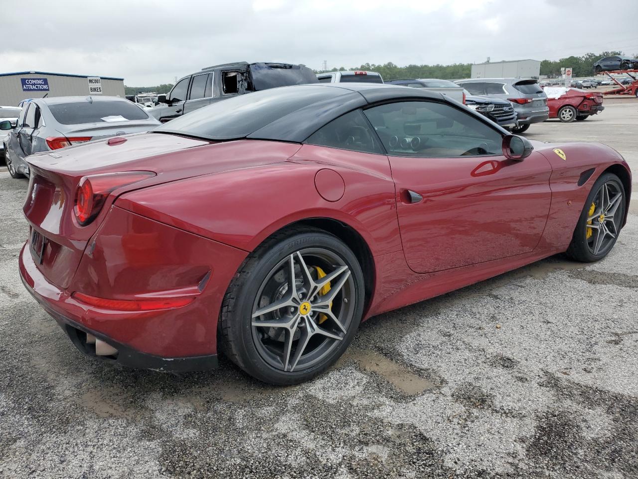 2015 Ferrari California T vin: ZFF77XJA7F0208378