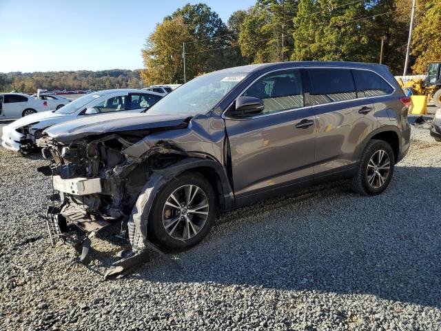 VIN 5TDZARFH8KS041952 2019 Toyota Highlander, LE no.1