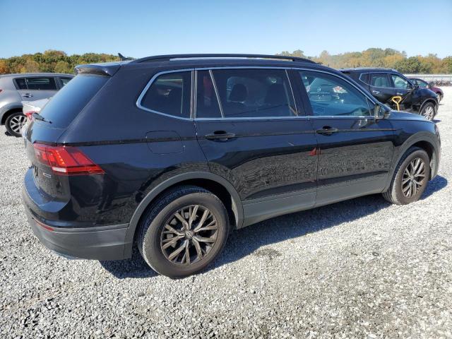 3VV2B7AX4KM012385 Volkswagen Tiguan SE 3