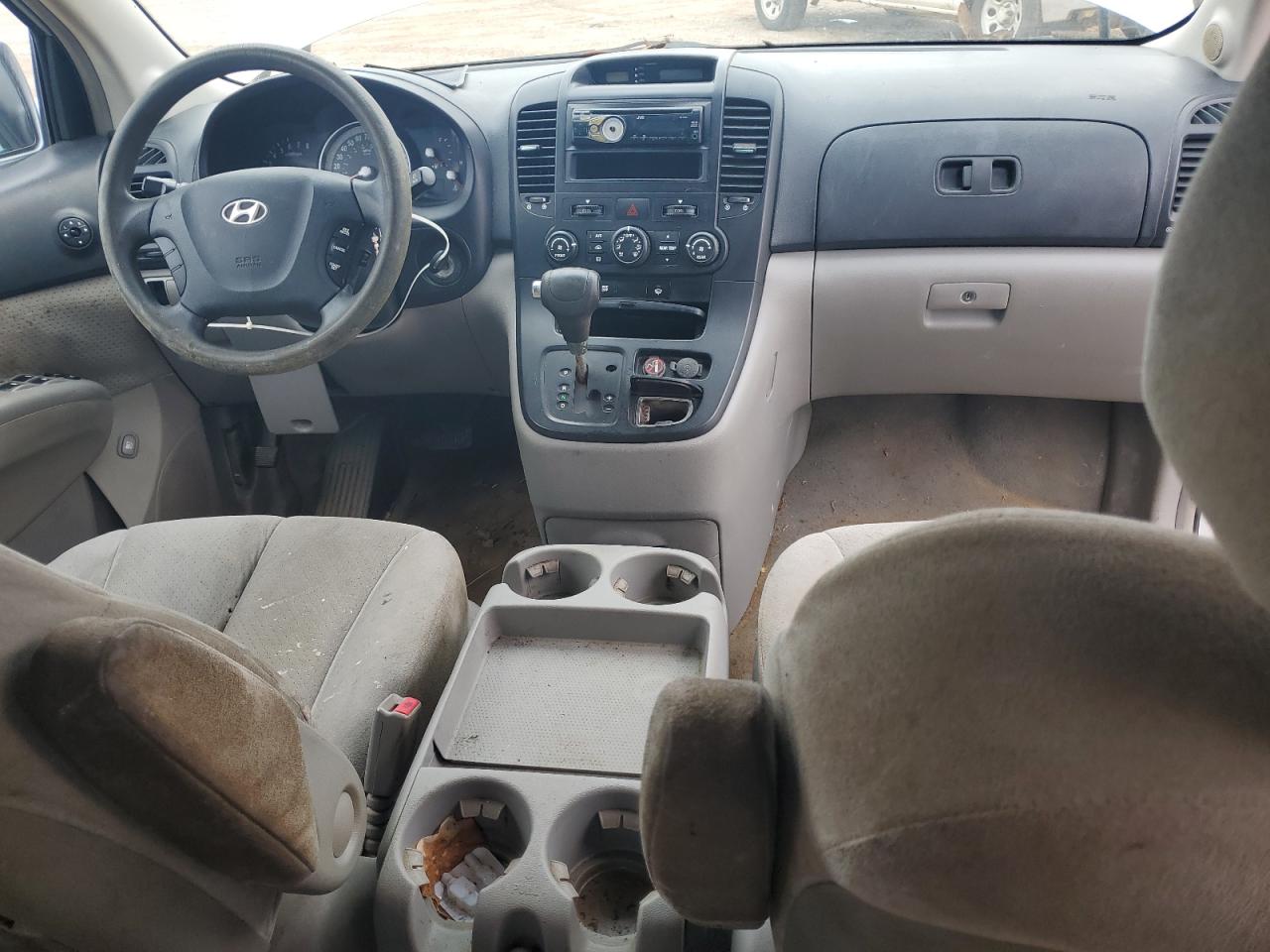 KNDMC233076043075 2007 Hyundai Entourage Gls