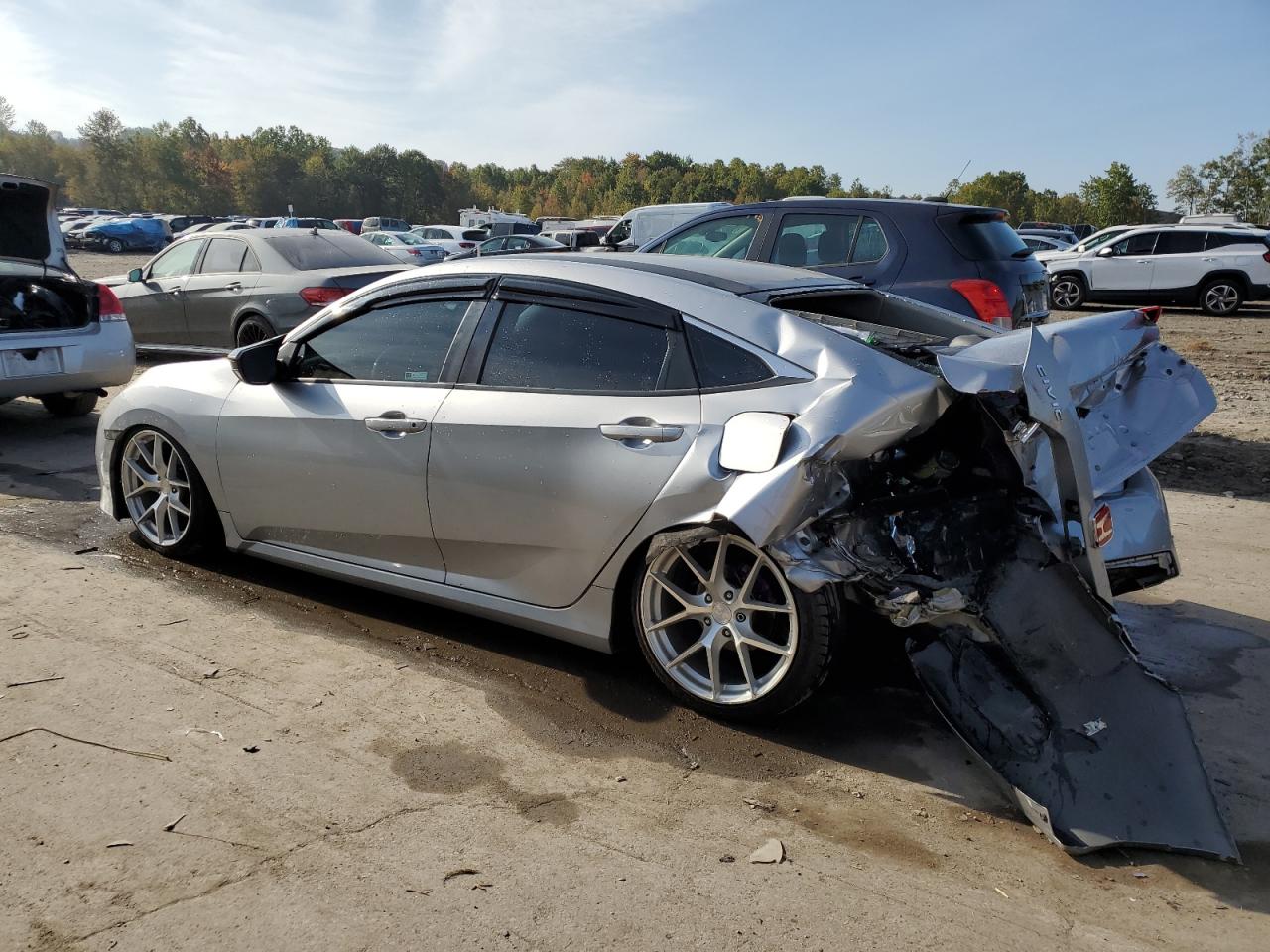 2018 Honda Civic Lx vin: 2HGFC2F51JH607801