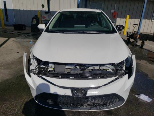 5YFEPMAE3NP349363 Toyota Corolla LE 5