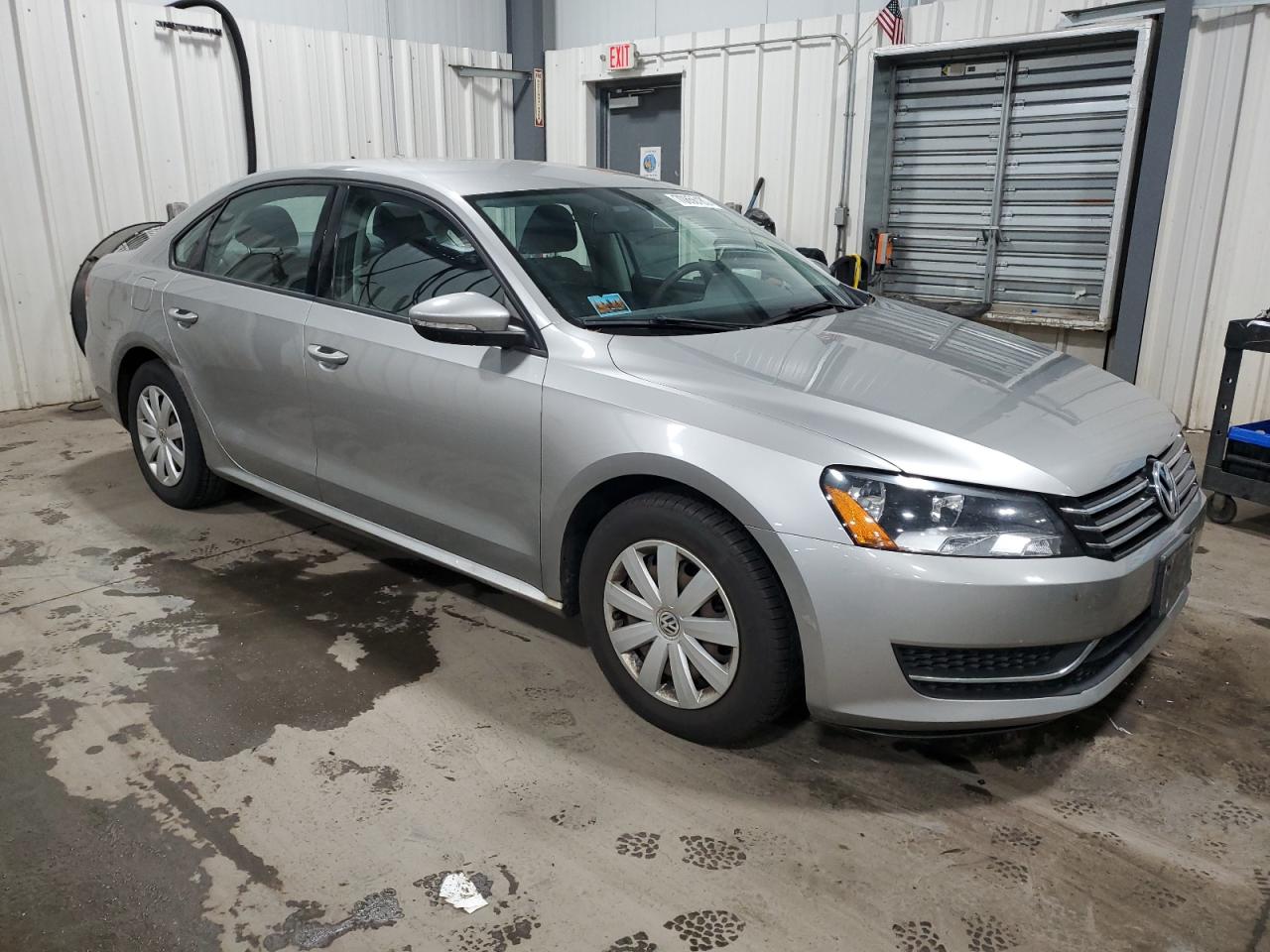 1VWAP7A30CC044906 2012 Volkswagen Passat S