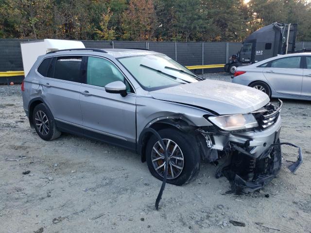 3VV3B7AXXLM041329 Volkswagen Tiguan SE 4