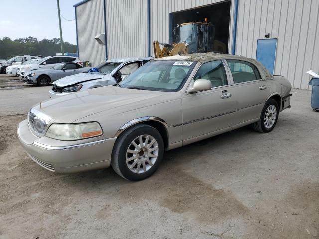 2006 Lincoln Town Car Signature