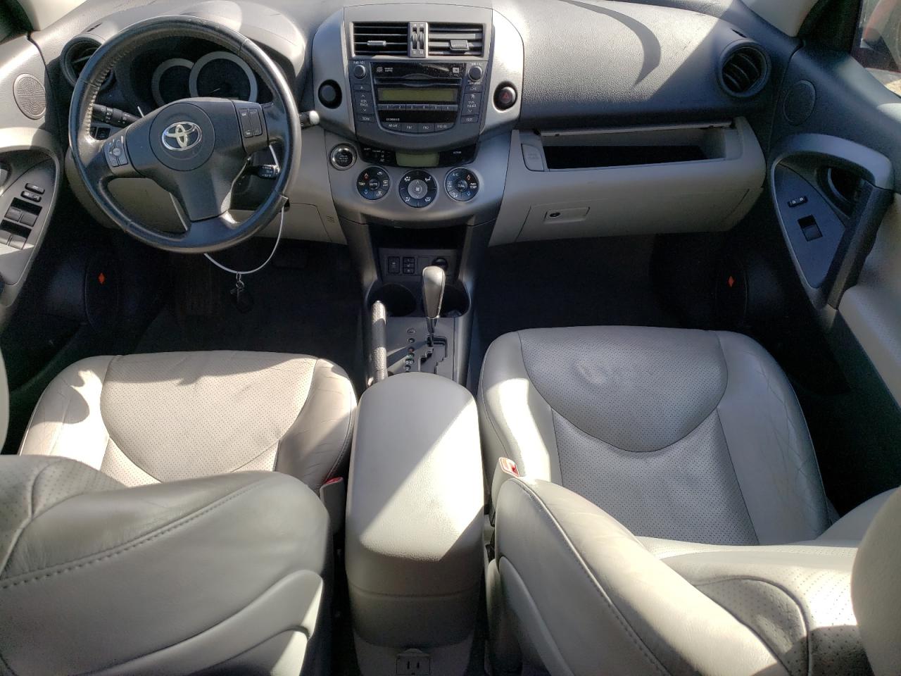 2T3YF4DV3AW039032 2010 Toyota Rav4 Limited