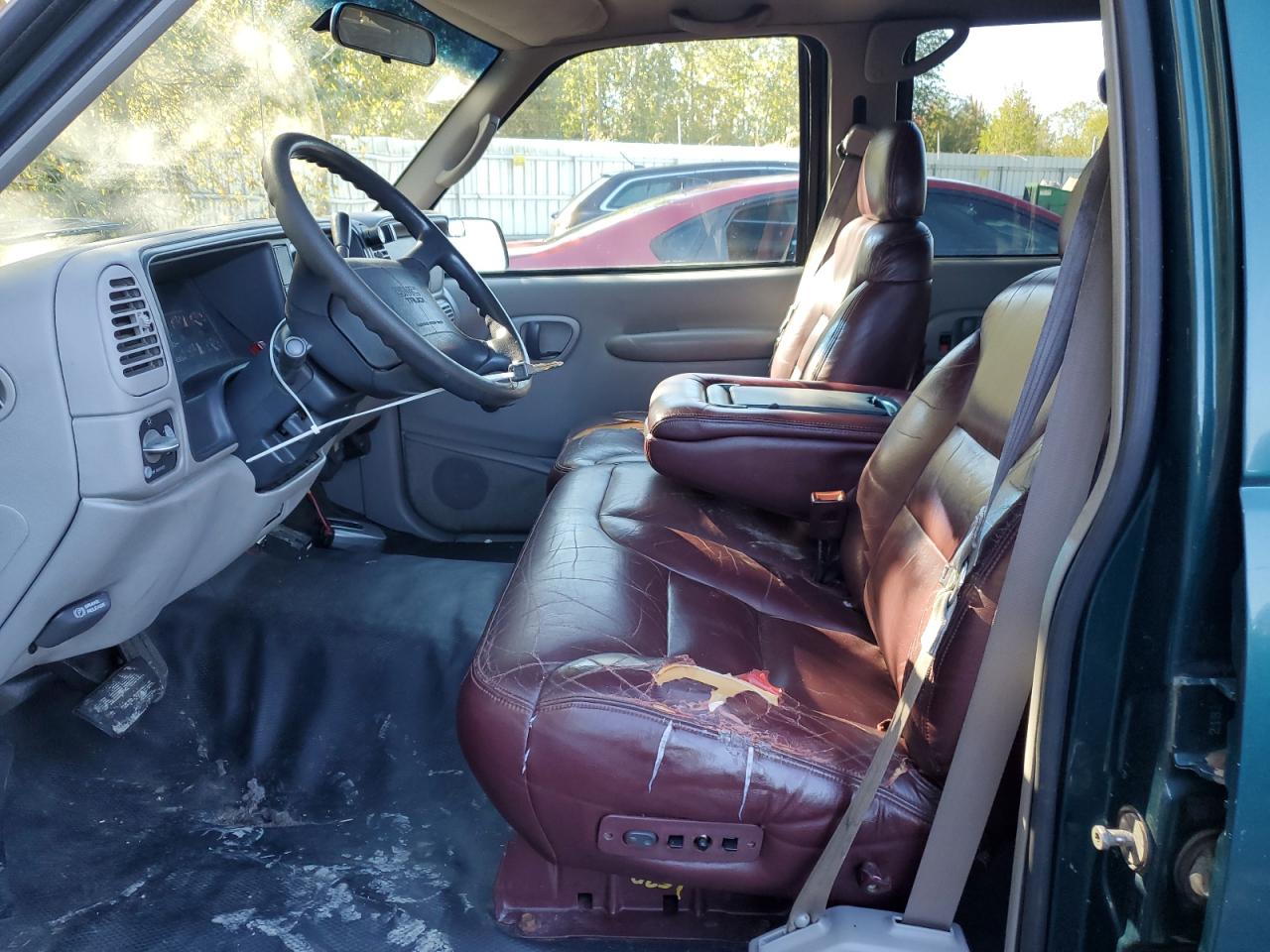 1GKEC16R9VJ728348 1997 GMC Suburban C1500
