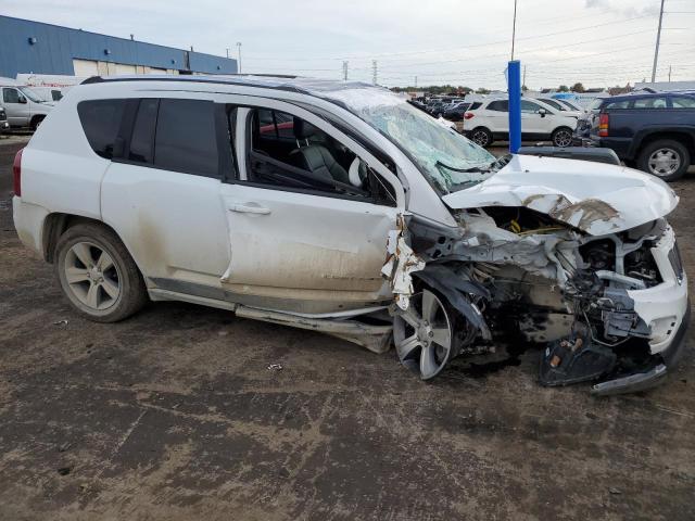 1C4NJDEB8HD103269 Jeep Compass Latitude