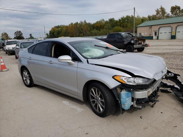 VIN 3FA6P0H77HR396906 2017 Ford Fusion, SE no.4