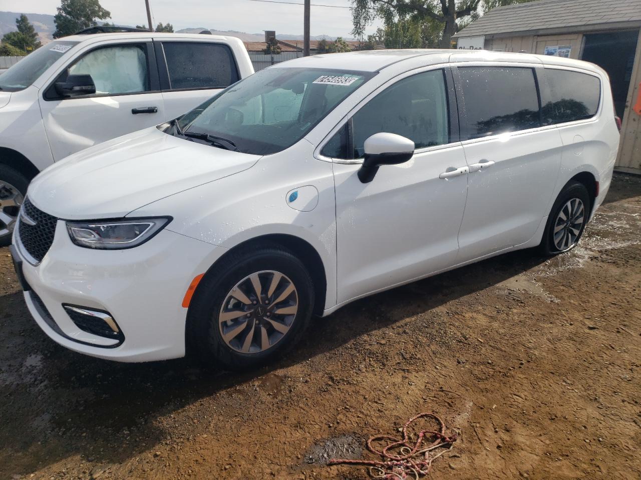 Chrysler Pacifica 2023 RU