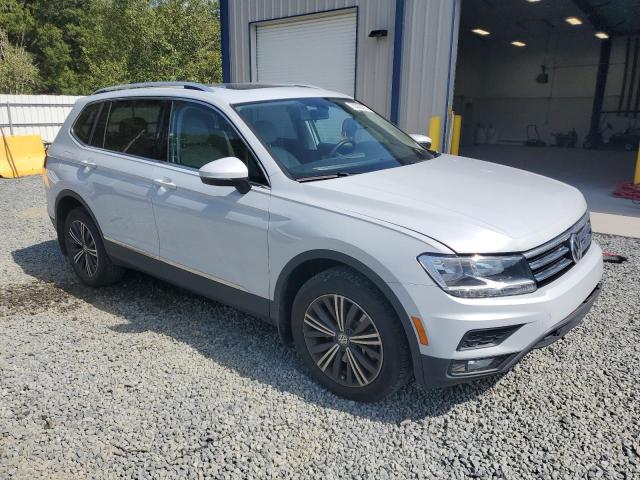 3VV2B7AX5KM056363 Volkswagen Tiguan SE 4