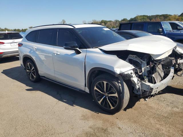 VIN 5TDLZRBH5NS212861 2022 Toyota Highlander, Xse no.4