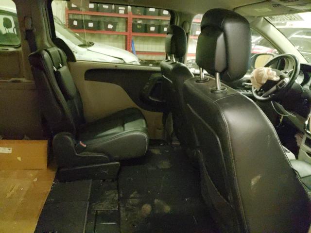 2015 CHRYSLER TOWN & COU - 2C4RC1CG0FR582905